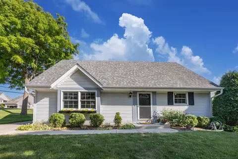 1231 Niagara, Waukesha, WI 53186