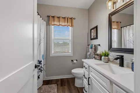 Bath - 387 Drumlin, Ripon, WI 54971 photo 3 of 4