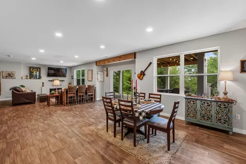 Dining - 387 Drumlin, Ripon, WI 54971 photo 4 of 5