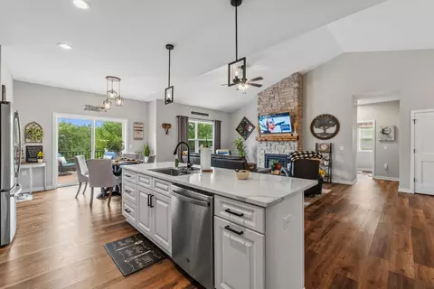 Kitchen - 387 Drumlin, Ripon, WI 54971 photo 3 of 5