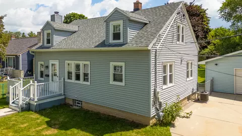 1006 13th, Grafton, WI 53024