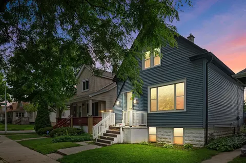 3275 S S 15th St, Milwaukee, WI 53215