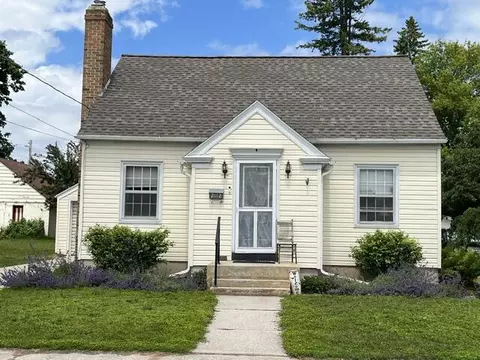 2112 30, Two Rivers, WI 54241