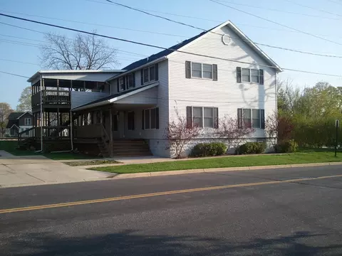 610 E Wisconsin #610 1/2, Delavan, WI 53115
