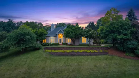 1411 Windy Knl, Richfield, WI 53033