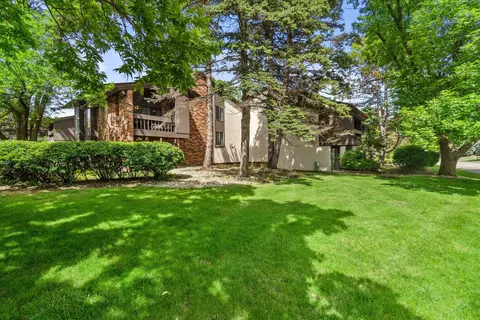 2430 W Good Hope #43, Glendale, WI 53209
