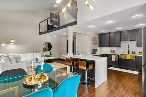 2430 W Good Hope #43, Glendale, WI 53209