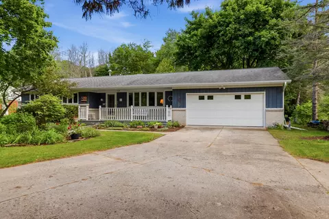7423 Maple, Two Rivers, WI 54241