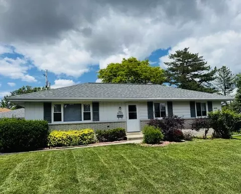 n92w17274 Forest, Menomonee Falls, WI 53051