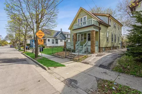 2832 N 12th #A, Milwaukee, WI 53206