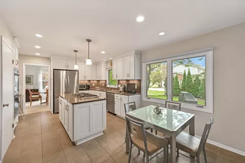 9490 N Waverly, Bayside, WI 53217