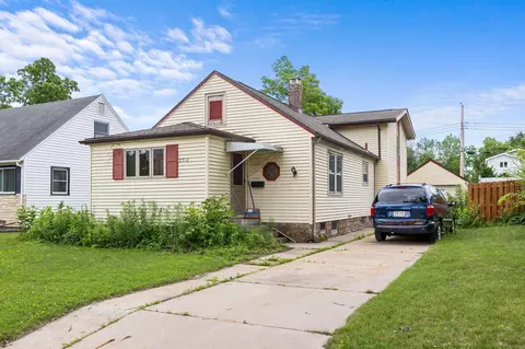 2512 Travis, La Crosse, WI 54601