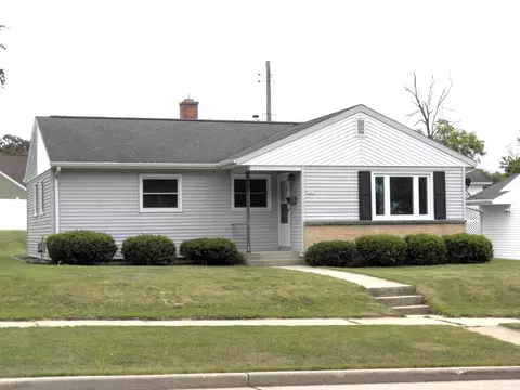 3609 Meadow, Manitowoc, WI 54220