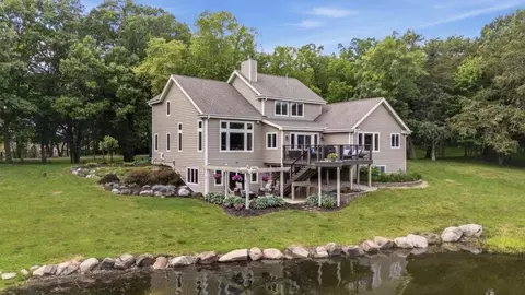 960 S Wayfare, Summit, WI 53066
