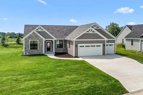w251n2413 Valleyview, Pewaukee, WI 53072