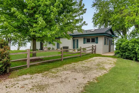 9721 Lakeshore, Pleasant Prairie, WI 53158