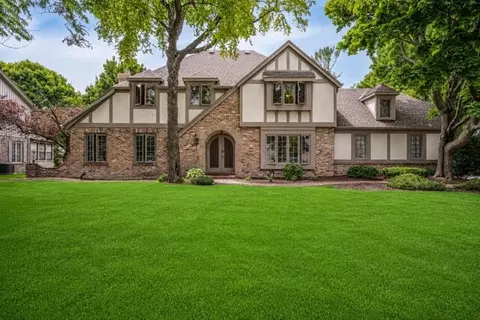 3 Maplewood, Wind Point, WI 53402