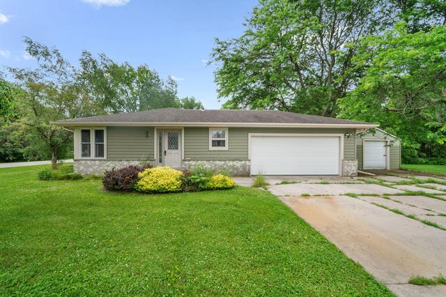 4883 Lois, West Bend, WI 53095
