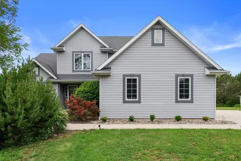235 W Redding, Belgium, WI 53004