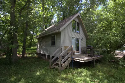 n5982 Blackhawk Road, Caledonia, WI 53901