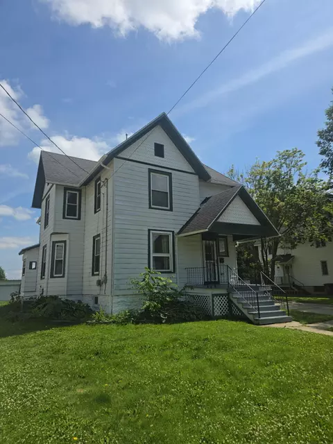 Exterior - 215 N Main, Reeseville, WI 53579 photo 2 of 2