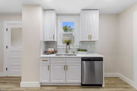 215 N Main, Reeseville, WI 53579 photo 8