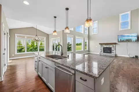 n66w15730 Fox Mdw, Menomonee Falls, WI 53051