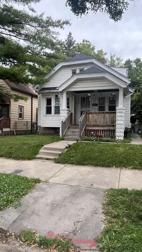 4232 W Auer, Milwaukee, WI 53216