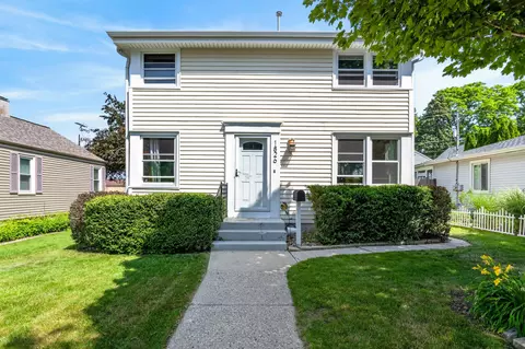 1826 E Fernwood, Milwaukee, WI 53207
