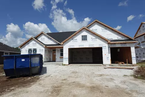 1314 Lynn, Oconomowoc, WI 53066