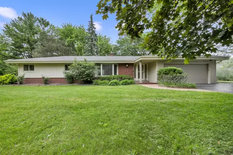 2614 W Chestnut, Mequon, WI 53092