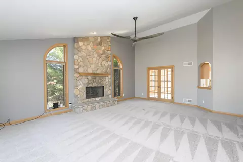 Living - s88w34777 Nesting, Eagle, WI 53119 photo 4 of 9