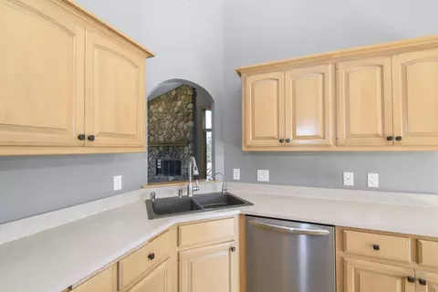 Kitchen - s88w34777 Nesting, Eagle, WI 53119 photo 6 of 6