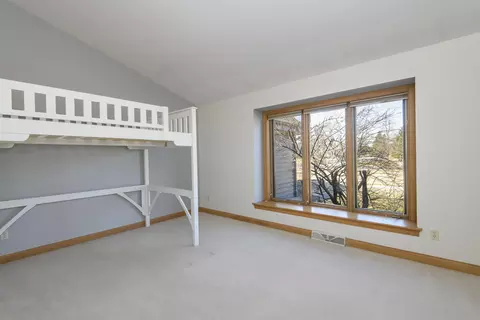 Bedroom - s88w34777 Nesting, Eagle, WI 53119 photo 3 of 6