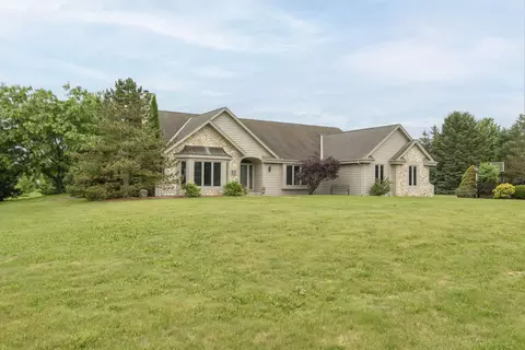 Exterior - s88w34777 Nesting, Eagle, WI 53119 photo 15 of 18