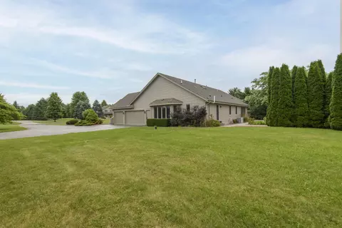Exterior - s88w34777 Nesting, Eagle, WI 53119 photo 13 of 18