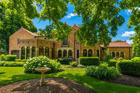 6150 Washington, Wauwatosa, WI 53213