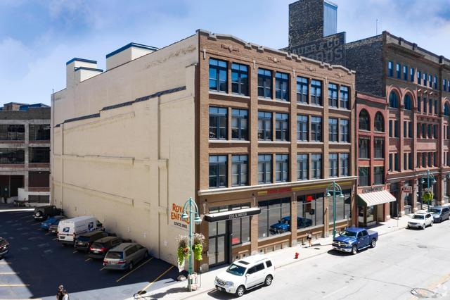 226 N Water, Milwaukee, WI 53202