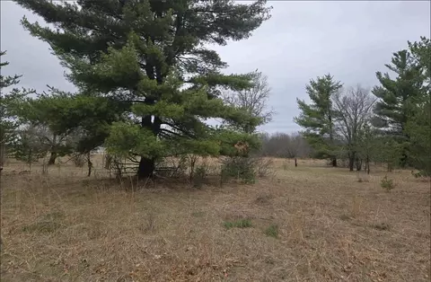 826 County Road C, Big Flats, WI 54943