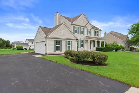 4703 W Forest Hl, Franklin, WI 53132