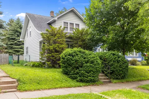 1422 St Clair, Sheboygan, WI 53081