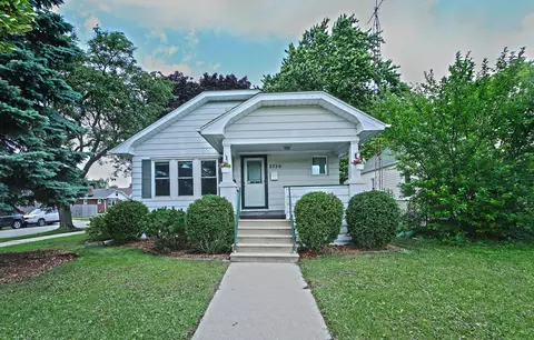 2726 75th, Kenosha, WI 53143