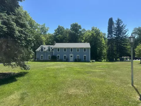6735 Kingswood, Cedarburg, WI 53012