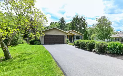 31331 Lake, Burlington, WI 53105