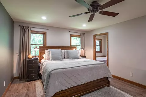 Bedroom - n6587 Mccurdy Road, Onalaska, WI 54636 photo 2 of 7