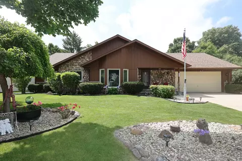 8035 Bruss, Franklin, WI 53132