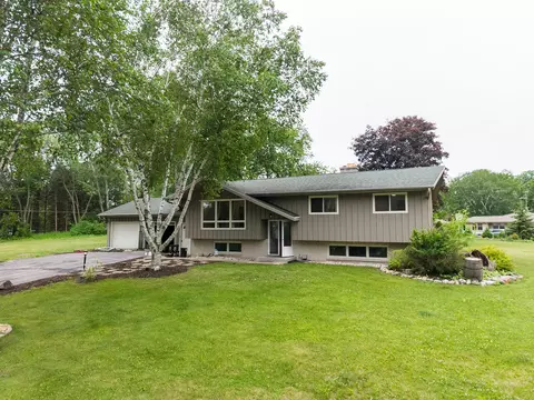n6392 Sherry Lane, Sheboygan, WI 53083