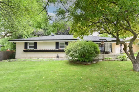 2382 S 93rd, West Allis, WI 53227