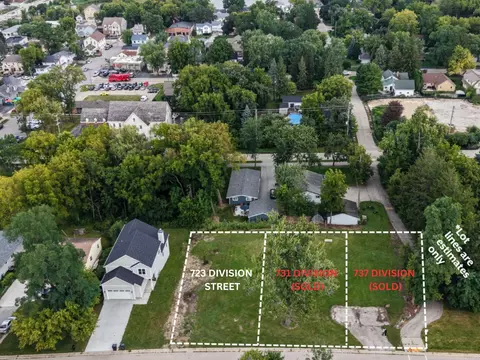 723 Division, Delafield, WI 53018
