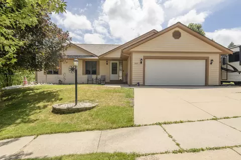 2605 Campfire, Waukesha, WI 53189